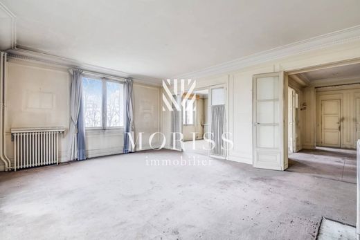 Apartment in Neuilly-sur-Seine, Hauts-de-Seine