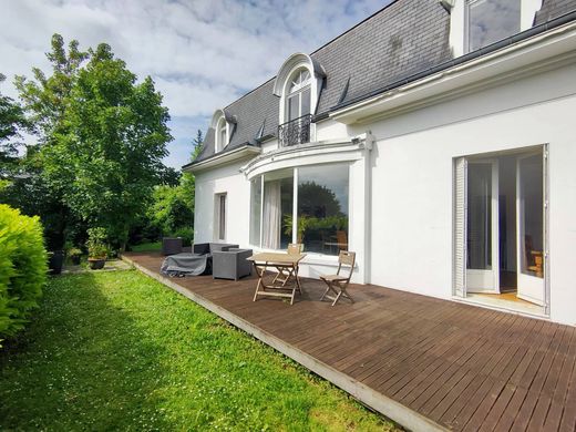 Luxury home in Le Pecq, Yvelines