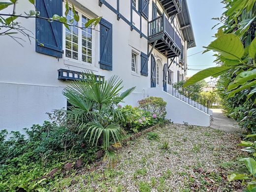 Apartment / Etagenwohnung in Bayonne, Pyrénées-Atlantiques