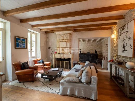 Luxury home in Ars-en-Ré, Charente-Maritime