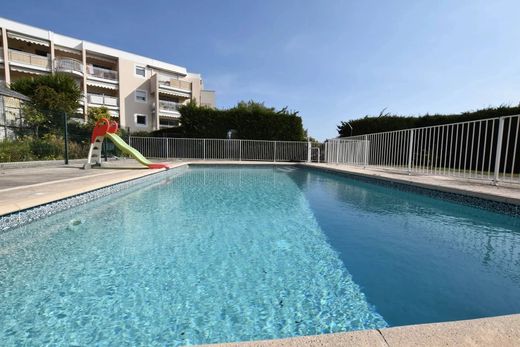 Daire Saint-Laurent-du-Var, Alpes-Maritimes
