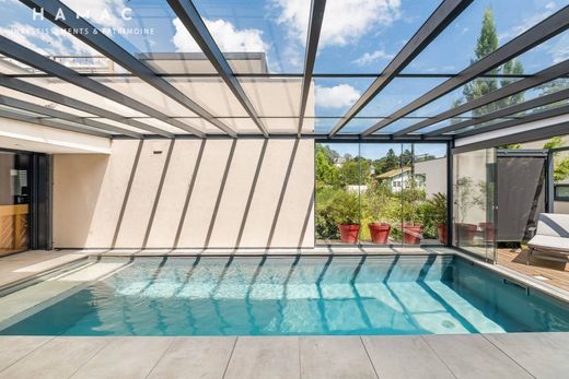 Элитный дом, Charbonnières-les-Bains, Rhône