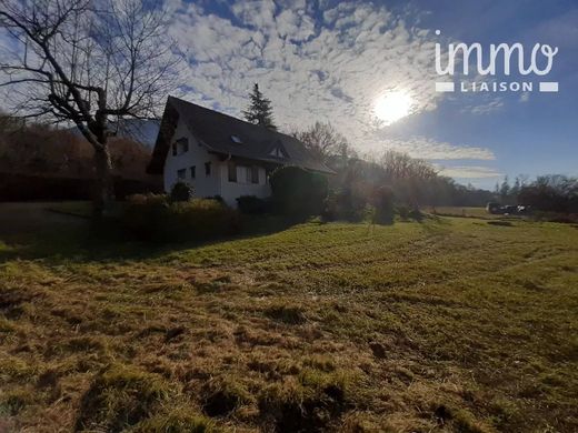 Luxe woning in Pugny-Chatenod, Savoy