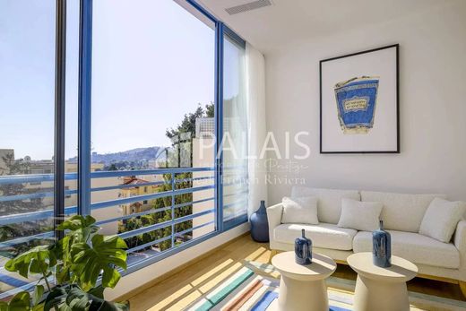 Apartment / Etagenwohnung in Beaulieu-sur-Mer, Alpes-Maritimes