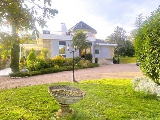 Luxe woning in Gannat, Allier