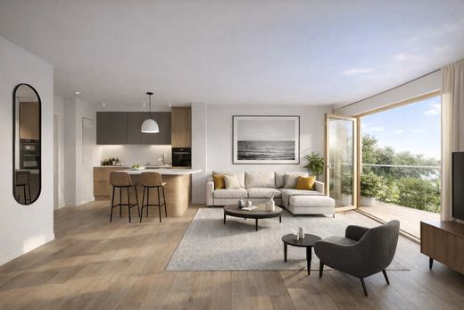 Apartment in La Madeleine, North