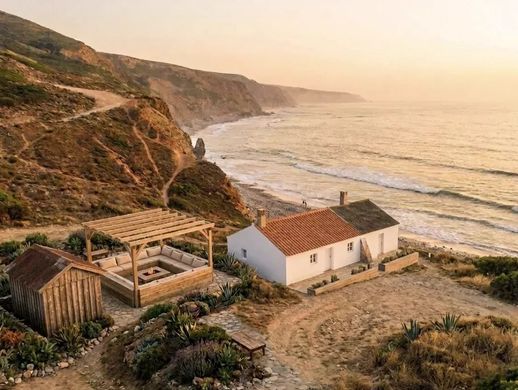 Luxury home in Aljezur, Distrito de Faro