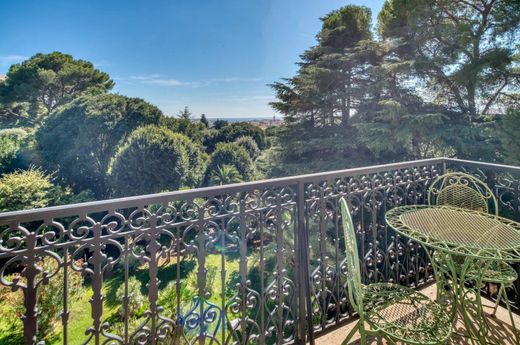Apartment / Etagenwohnung in Cannes, Alpes-Maritimes