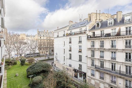 Διαμέρισμα σε Montmartre, Abbesses, Grandes-Carrières, Paris