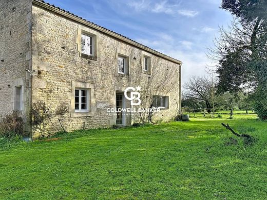 Luxury home in La Vallée, Charente-Maritime