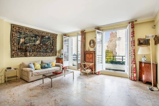 Apartment in La Muette, Auteuil, Porte Dauphine, Paris