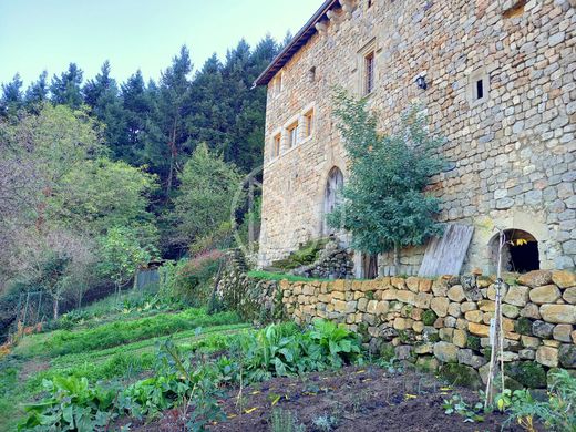 Luxe woning in Saint-Sauveur-de-Montagut, Ardèche