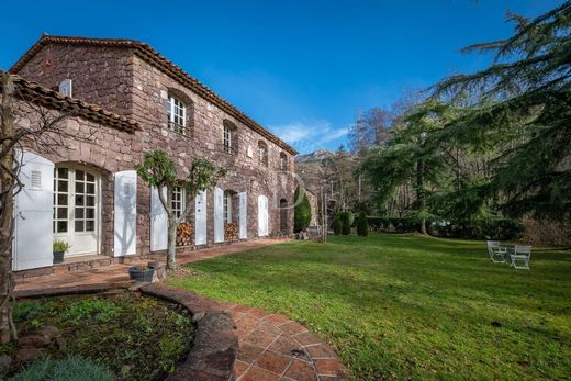 Luxus-Haus in Puget-Théniers, Alpes-Maritimes