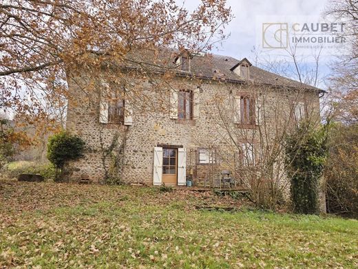 ﻣﻨﺰﻝ ﺭﻳﻔﻲ/ ﺑﻴﺖ ﻤﺰﺭﻋﺔ ﻓﻲ Ozon, Hautes-Pyrénées