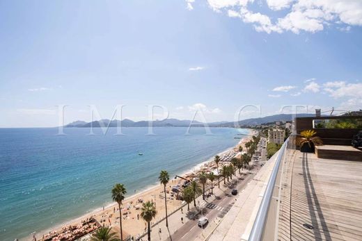 Apartment / Etagenwohnung in Cannes, Alpes-Maritimes