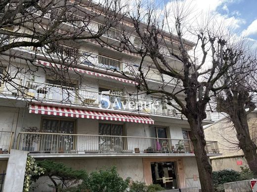 Piso / Apartamento en Saint-Maur-des-Fossés, Valle de Marne