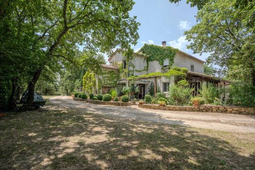 호화 저택 / Bouquet, Gard