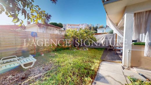 Luxury home in Saint-Laurent-du-Var, Alpes-Maritimes