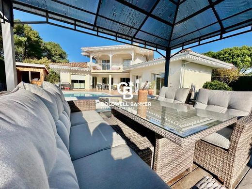 Luxury home in Lanton, Gironde