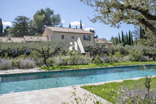 Eygalières, Bouches-du-Rhôneの高級住宅