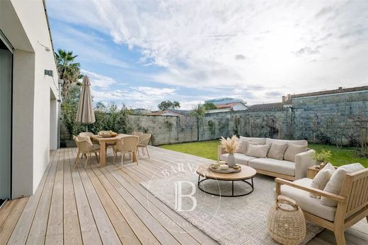 Le Bouscat, Girondeの高級住宅