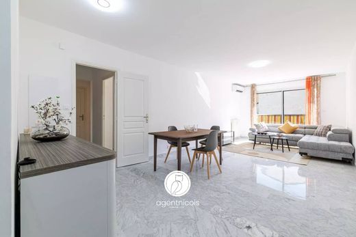 Apartment / Etagenwohnung in Nizza, Alpes-Maritimes