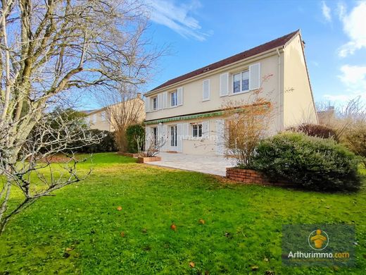 Luxury home in Bondoufle, Essonne