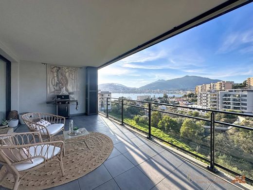 Apartment / Etagenwohnung in Ajaccio, Südkorsika