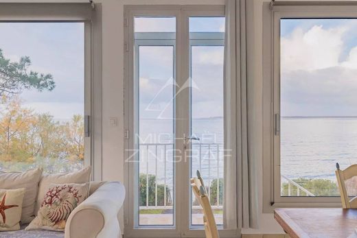 Luxury home in Pyla sur Mer, Gironde