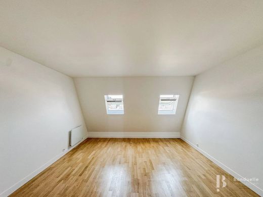 Apartment in Champs-Elysées, Madeleine, Triangle d’or, Paris