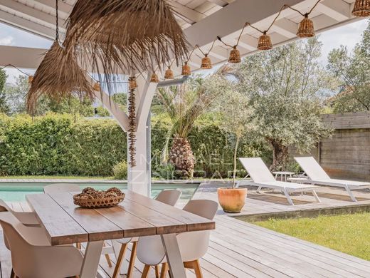 Luxury home in Gujan-Mestras, Gironde