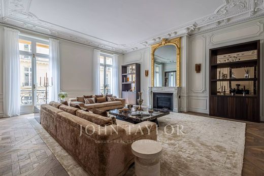 Apartament w Champs-Elysées, Madeleine, Triangle d’or, Paris