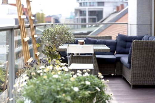 Apartment in Monceau, Courcelles, Ternes, Paris