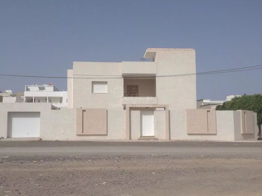 别墅  昔兰尼, Sousse Médina