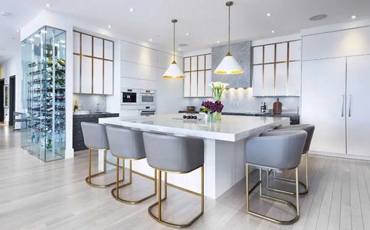 Apartment / Etagenwohnung in Nanterre, Hauts-de-Seine