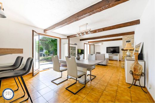 Luxury home in Mougins, Alpes-Maritimes