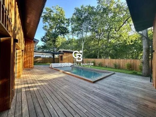Luxury home in Lège-Cap-Ferret, Gironde