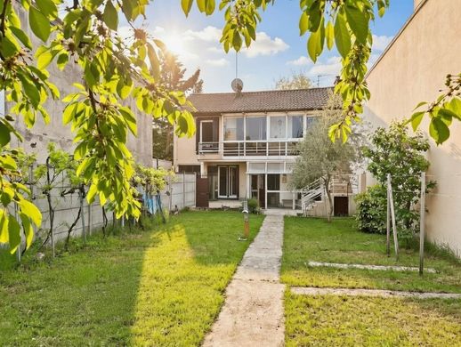 Luxury home in La Varenne-Saint-Hilaire, Val-de-Marne