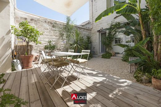 Luxus-Haus in Aigues-Mortes, Gard