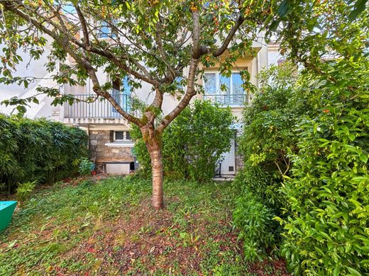 منزل ﻓﻲ Vanves, Hauts-de-Seine