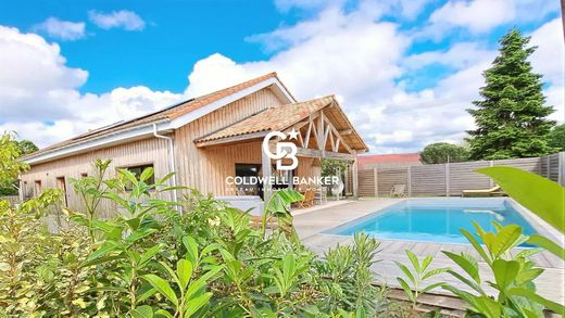 Luxury home in Lège-Cap-Ferret, Gironde