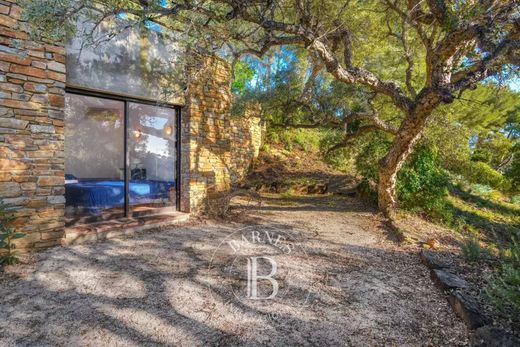 Villa in Bormes-les-Mimosas, Var