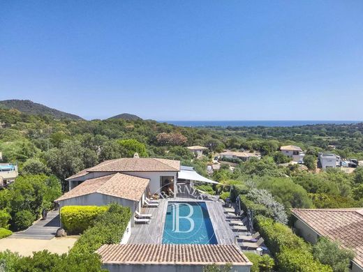 Villa in Sainte-Lucie de Porto-Vecchio, South Corsica