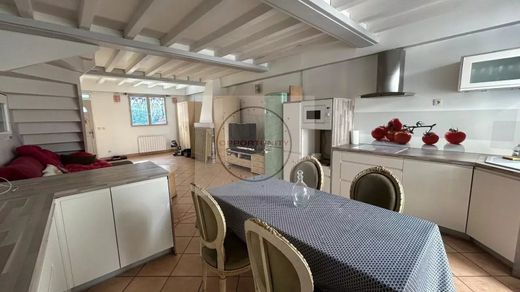 Элитный дом, Vincennes, Val-de-Marne