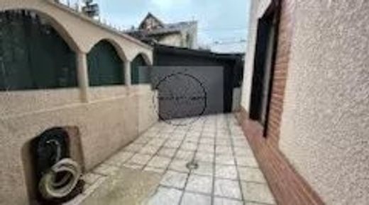 Luxury home in Montreuil, Seine-Saint-Denis