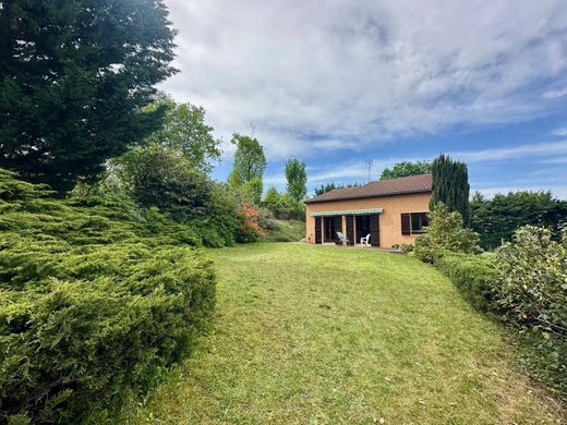 Maison de luxe à Pusignan, Rhône