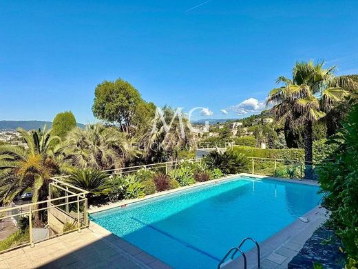 아파트 / Le Cannet, Alpes-Maritimes