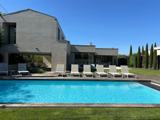 Luxury home in Saint-Rémy-de-Provence, Bouches-du-Rhône