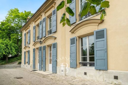 Luxe woning in Jouy-en-Josas, Yvelines