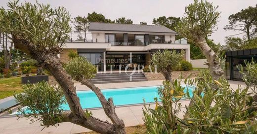 Luxury home in Baden, Morbihan